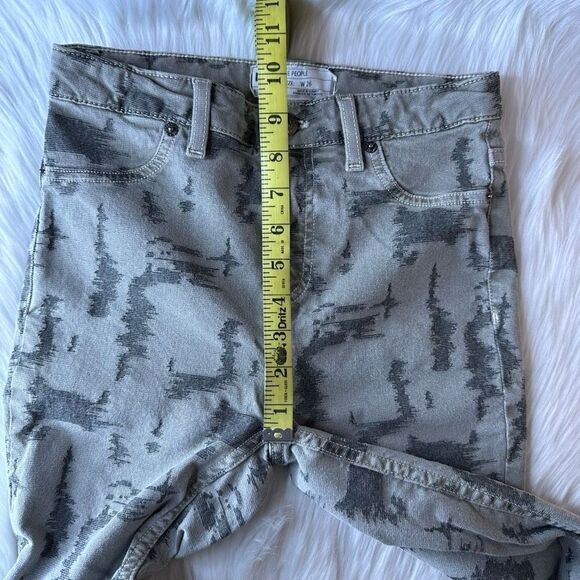 Free People Green & Khaki High Rise Skinny Long and Lean Jeans Size 26 - Picture 7 of 13